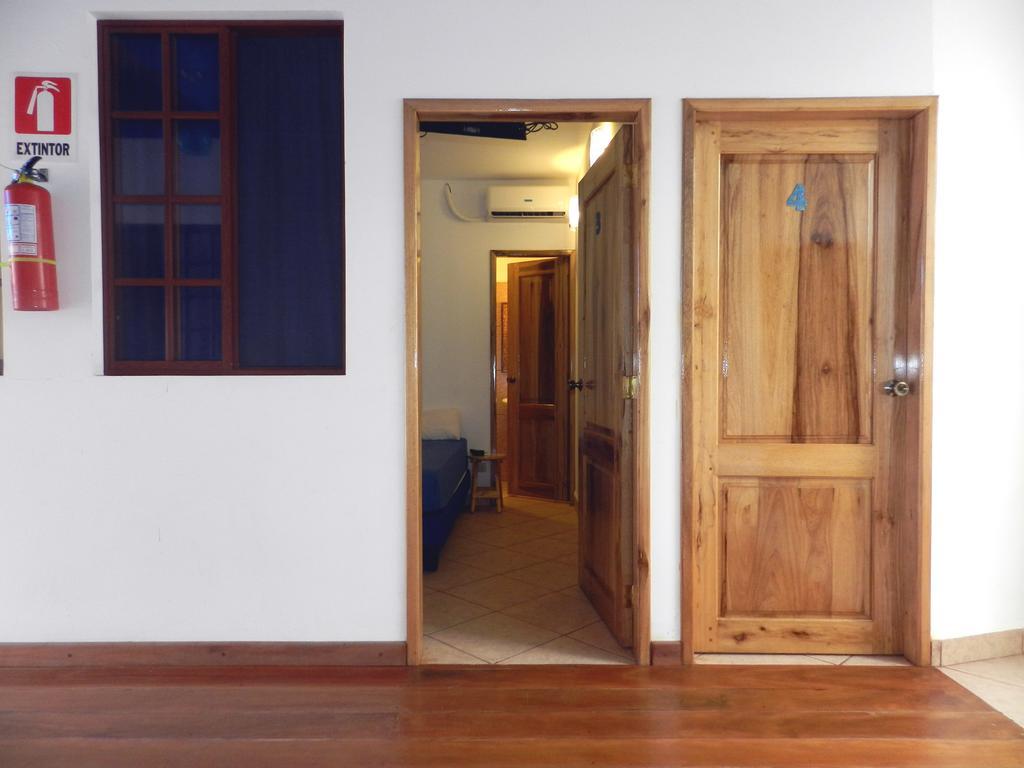 Hostal Yaku Montañita 部屋 写真