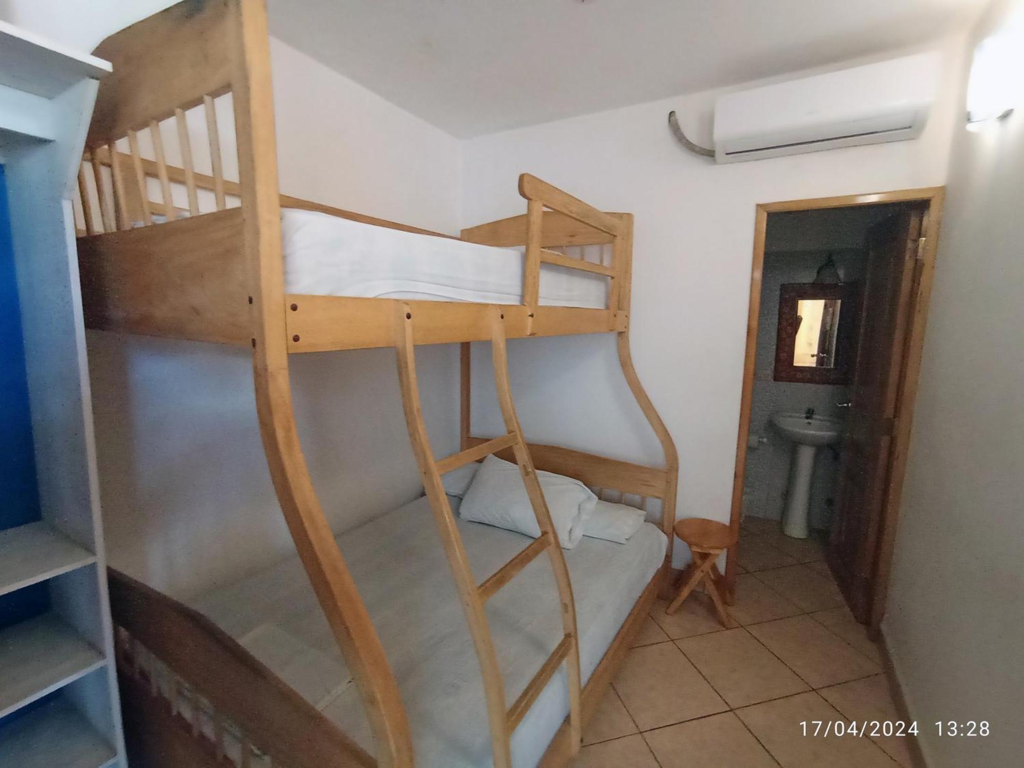 Hostal Yaku Montañita エクステリア 写真