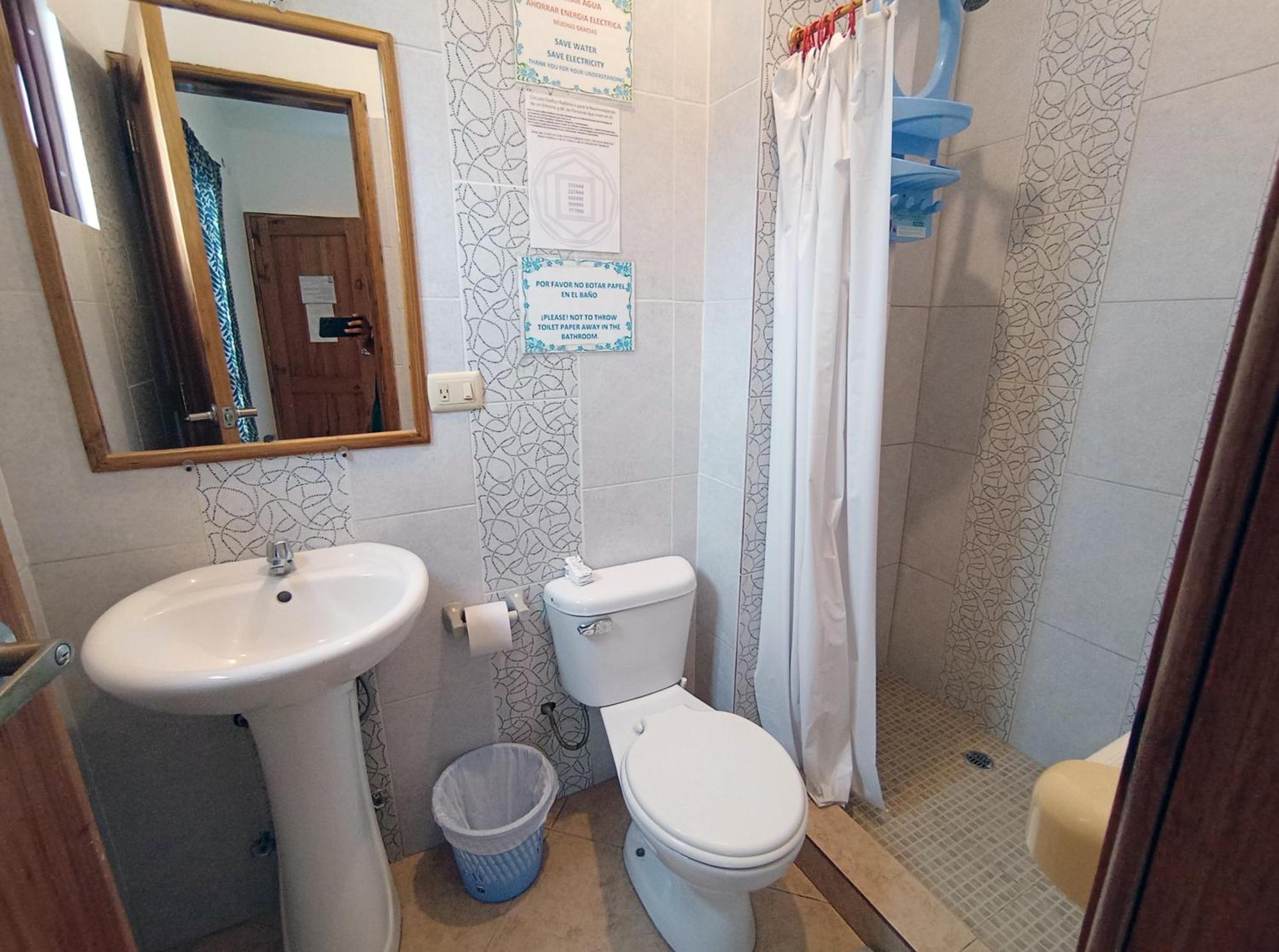 Hostal Yaku Montañita エクステリア 写真