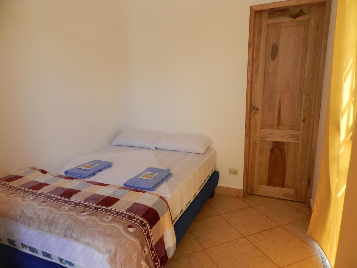 Hostal Yaku Montañita エクステリア 写真