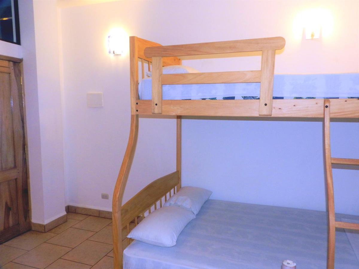 Hostal Yaku Montañita エクステリア 写真