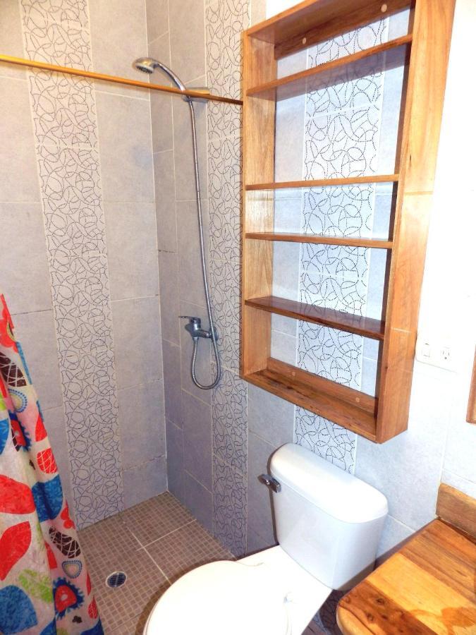Hostal Yaku Montañita エクステリア 写真