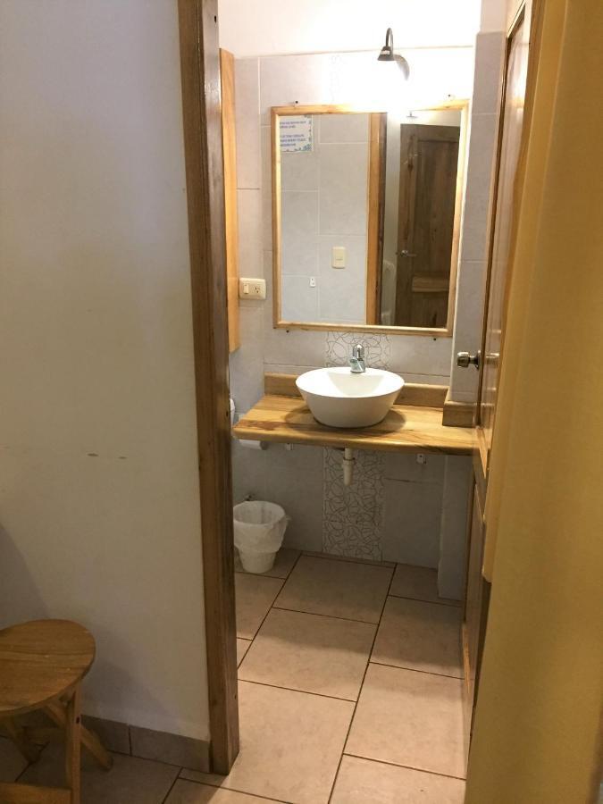 Hostal Yaku Montañita エクステリア 写真